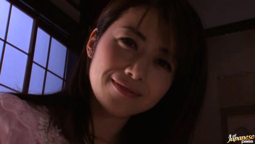 Awesome Maki Houjo Lovely Asian model is gentle - 2