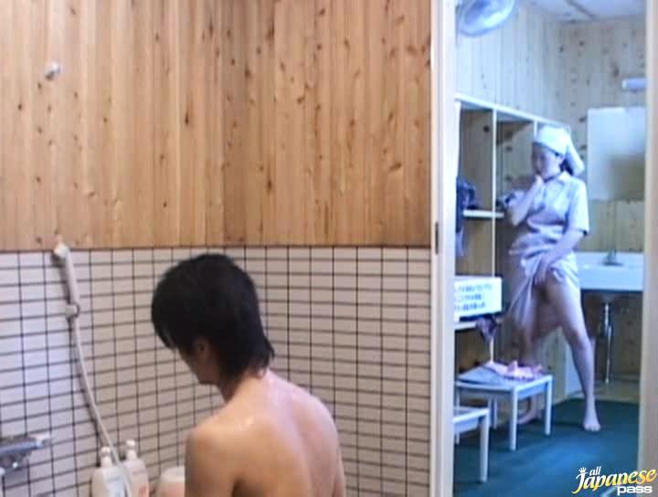 Awesome Japanese hottie fucks the bath cleaning dude! - 2