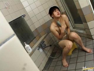 Hardsex Awesome Masturbating In A Public Shower Gets Mai...