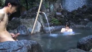 Fat Pussy Awesome Naughty Asian babe outdoors in the public bath Gostoso