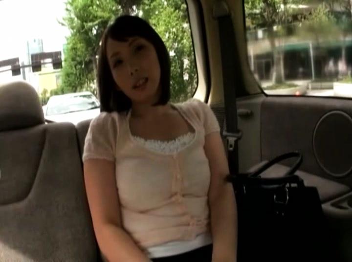 Awesome Amateur chick enjoys car sex to the max - 1