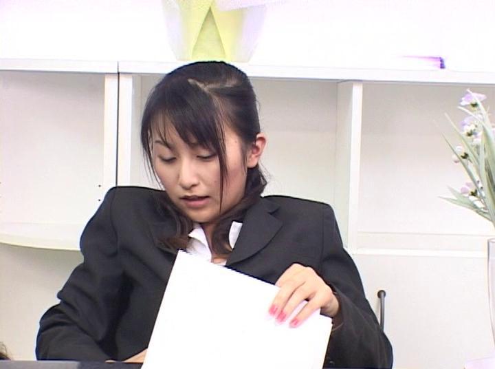 Awesome Rei Itoh  sucks dick and fucks while at the office - 1
