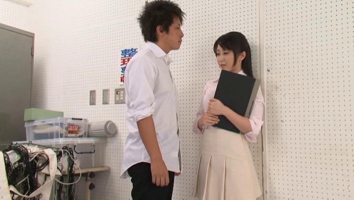 Boy Awesome Arisa Misato bonked hard on a class table Guy