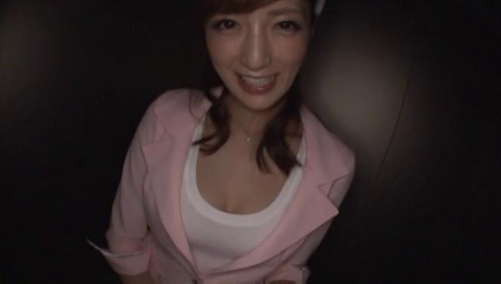 Awesome Kaede Fuyutsuki Asian milf enjoys oral sex in the elevator - 2
