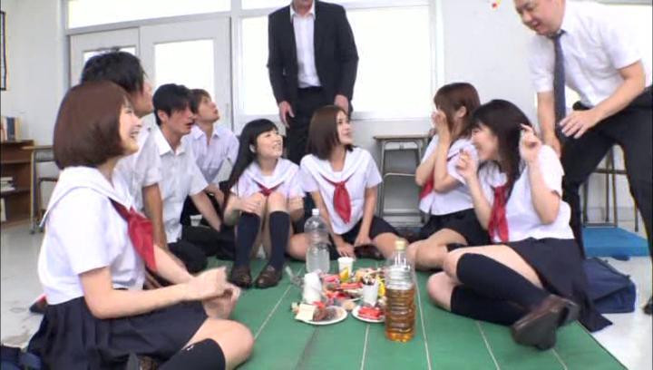 Awesome Raunchy Asian teens enjoying a spicy group action - 1