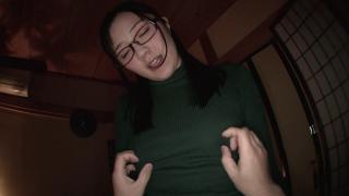 Masterbation  Awesome Hot milf Suzuhara Emiri gets her gaping wet muff teased Camshow - 1