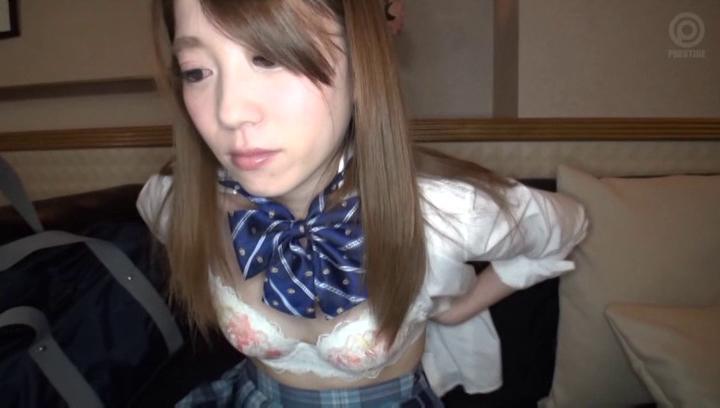 Awesome Amateur teen beauty gives a steamy hot blowjob - 2