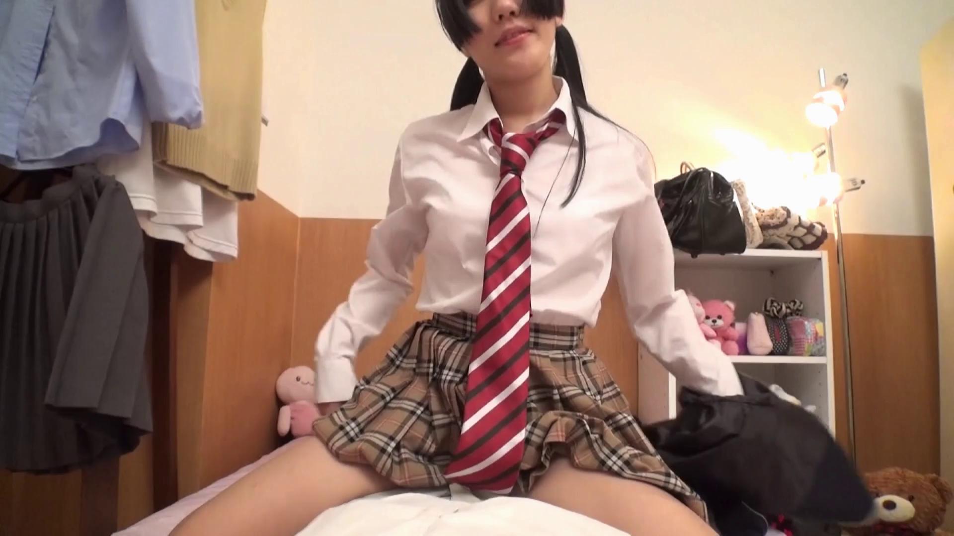 Dom  Awesome Beautiful teen excels in her dick pleauring skills iChan - 1