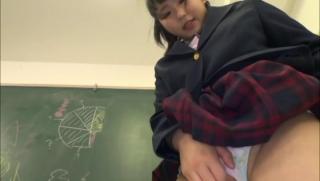 Street Fuck Awesome Adorable teen masturbates her shaved pussy in class Young