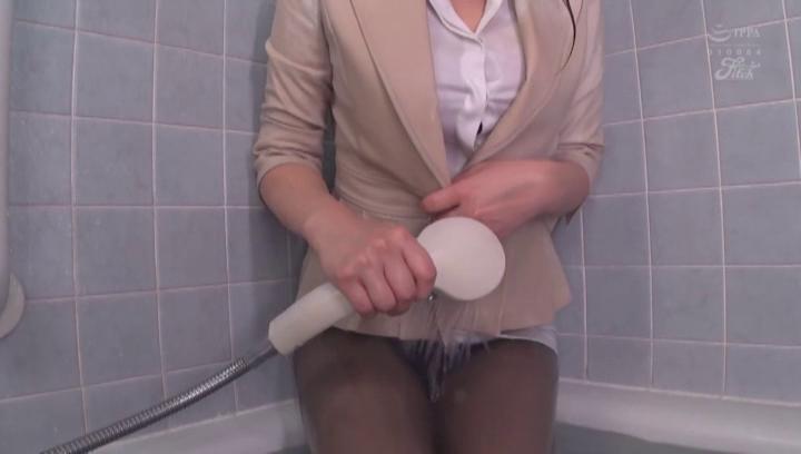Awesome Office lady masturbates in a warm bath - 1