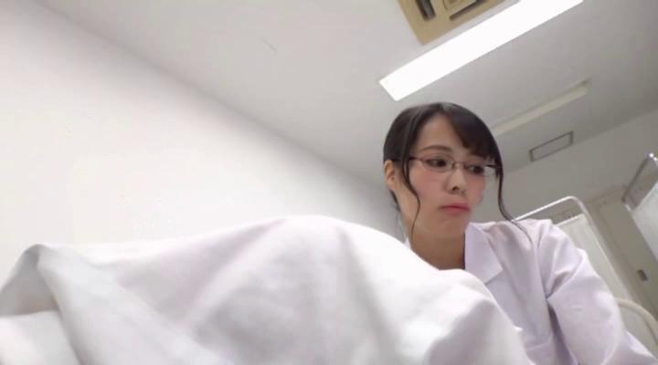 Sexzam Awesome Japanese nurse goes intimate with a horny patient Boss