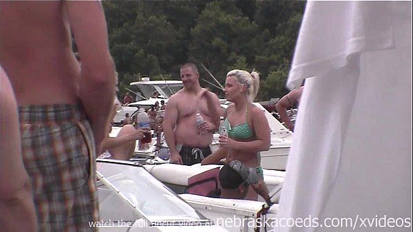 many random women flashing their perfect tits on lake in missouri - 2