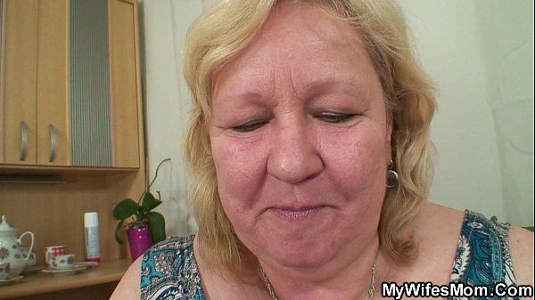 Handjob Wife sees huge m. in law rides his cock Cogiendo