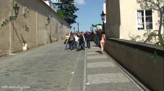 Amatoriale Crazy babe Rossa naked on public streets 7Chan