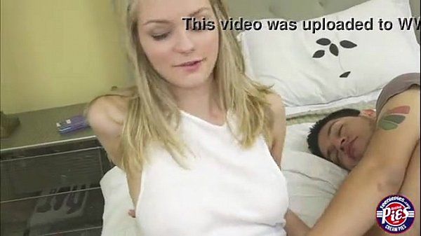 Blondie and sexy teen Ali gets her pussy filled with cum - XVIDEOS.COM - 1
