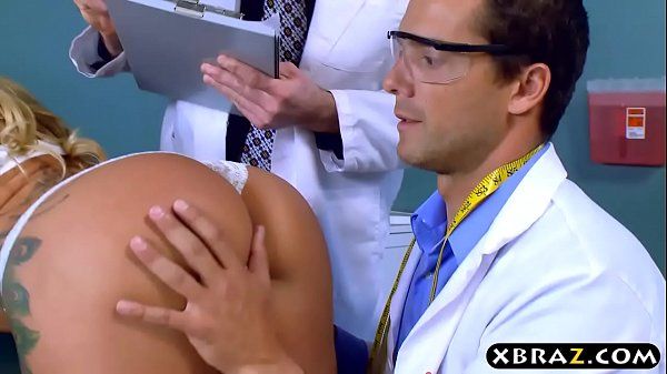 Slapping Big curves MILF patient double penetrated by two doctors Kitty-Kats.net - 1