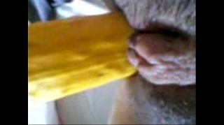 HomeDoPorn Amiga se masturba con su pepino a escondidas en su pieza Sexzam - 1