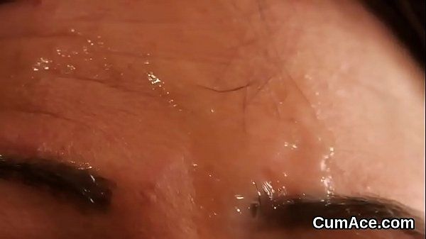 De Quatro Slutty peach gets sperm shot on her face eating all the jizm Fucking Sex