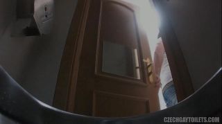Full Boys secretly filmed in a public toilet Shemale Sex