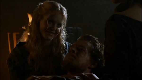 Alfie Allen sex & castration in Games of Thrones S03E07 - 2