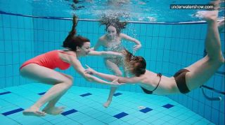 Tory Lane 3 nude girls have fun in the water Forwomen