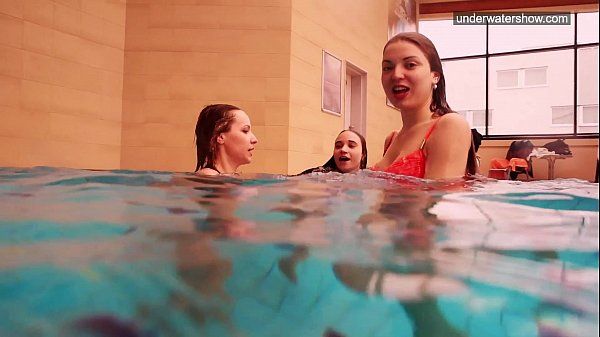 3 nude girls have fun in the water - 2