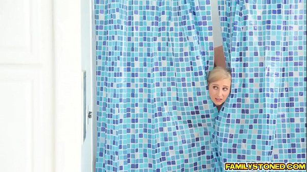 Euro Porn Dylan doggystyle fucks her moms pussy in the shower Daddy - 1