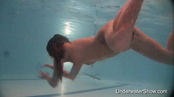 Facial Erotic underwater show of Natalia Foreplay - 1