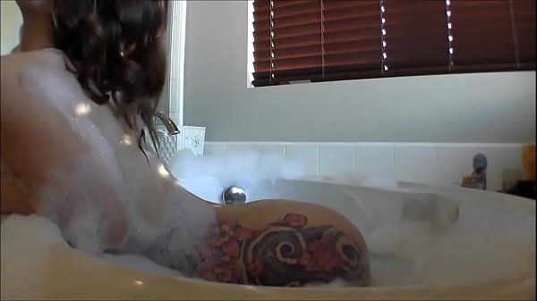 Brunette getting all foamy while masturbating:novaporn.net - 2
