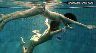 Best Blowjob Ever Two sexy amateurs showing their bodies off under water Hard