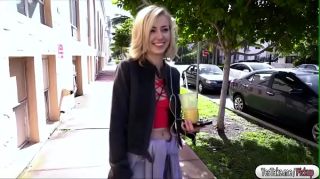 Consolo Pretty blonde Haley Reed gets horny and fucked by stranger Por