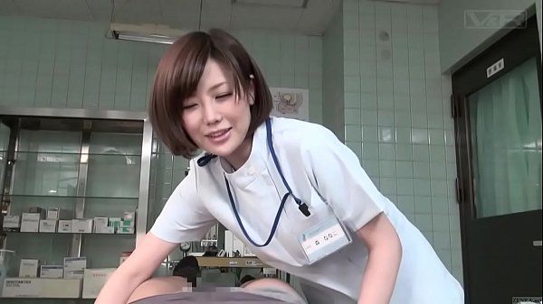 8teenxxx Subtitled CFNM Japanese female doctor gives patient handjob HClips