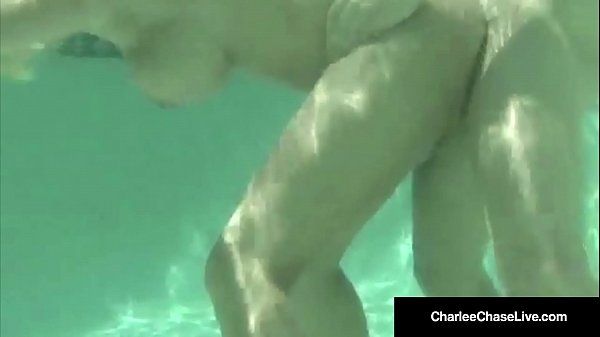 Spreading Blonde Milf Charlee Chase Does Underwater Sucking & Fucking! Masseuse