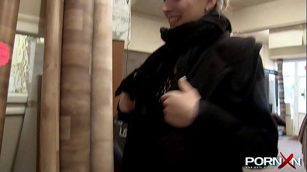 Cdzinha Skinny Teen Pissing ans Stripping in Public Student - 1