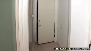 Tugjob Brazzers - Shes Gonna Squirt - The Only Roommate scene starring Jenna Presley Nikki Sexx and Johnny Mommy