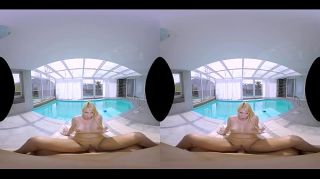 Dance Tatiana Young's poolside hot sex in VR Thuylinh