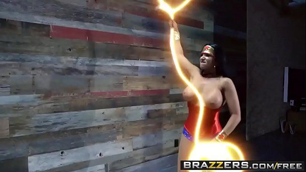 Black Brazzers - Brazzers Exxtra - Romi Rain and Charles Dera - Wonder Woman A XXX Parody Suckingdick
