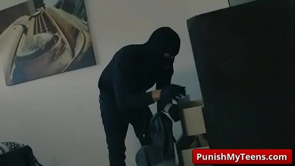 Submissived XXX Bandits Of Bondage with Sophia Leone video-01 - 1
