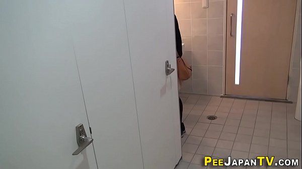Japanese babes filmed pee - 1
