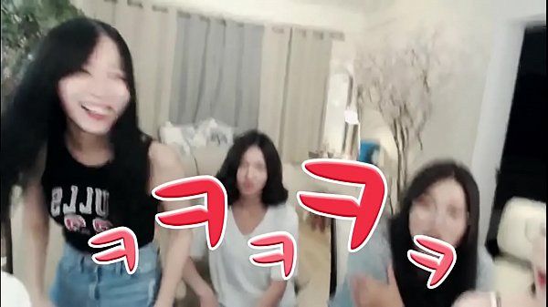 Korean girls get bastinado - 1