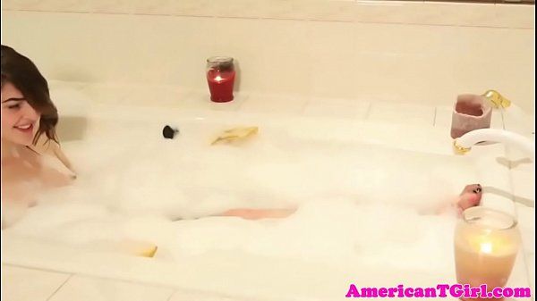 Dotado Solo transbabe washes body and pisses in bath Nurumassage
