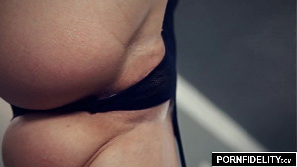 PORNFIDELITY Lana Rhoads Rocks Her Perfect Ass in Lingerie - 1