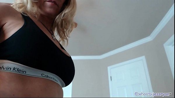 Perfect Milf Ass Models Yoga Pants Jess Ryan - 1