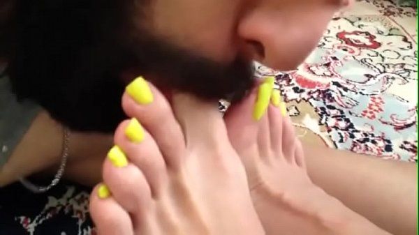 Rojhin Rasuli an Iranian mistress she is the most beautiful mistress all over the world with a slave kissing her feet and licking her soles and sucking her amazing toes - 1