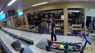 Sandy HUNT4K. Guy penetrates attractive beauty while cuckold plays bowling Huge Dick