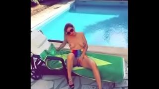 Newbie Flashing and Sex in Summer Outside