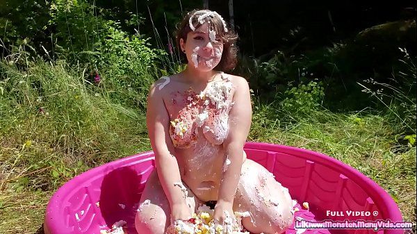 Messy Birthday Sploshing - Watch me cover my ass in cake, chocolate, whip cream, and sprinkles! - 2