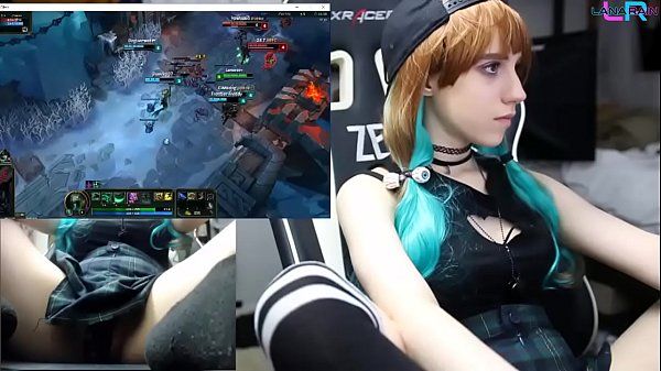 Bangla Teen Playing League of Legends with an Ohmibod 1/2 Curves - 1