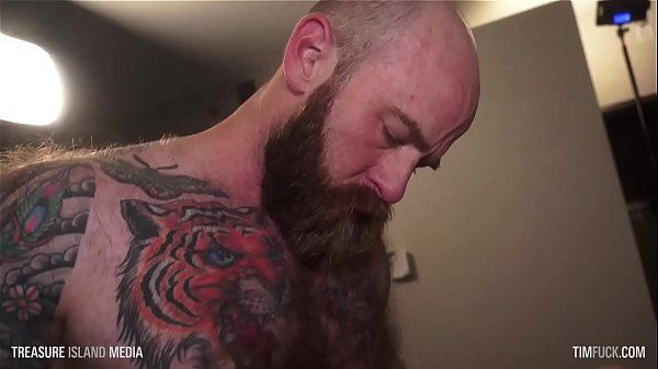 [TIMFUCK] Twins get bred by Jack Dixon's big muscle-daddy dick - 2