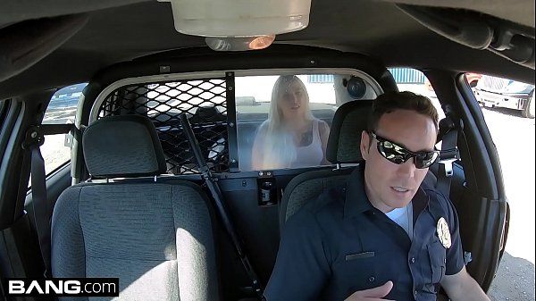 Gay Youngmen Screw The Cops - naughty thick white girl has sex in a cop car Com